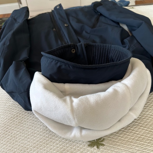 Ladies HOLLISTER Jacket - Picture 4 of 5